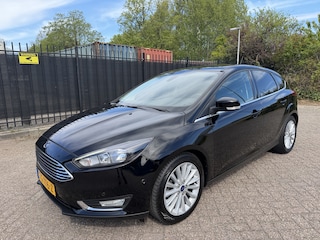 Ford Focus 1.0 Titanium Clima/Cruise/PDC/Navi