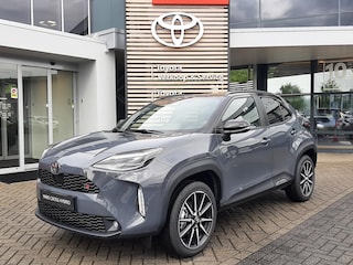 Toyota Yaris Cross 1.5 Hybrid 130 GR SPORT NIEUW DIRECT LEVERBAAR PANODAK JBL-AUDIO HEAD-UP PARK-SENSOREN BLIND SPOT NAVI