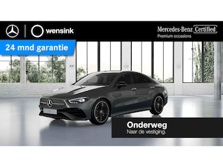 Mercedes-Benz CLA 180 AMG Line | Night | Panoramadak | Sfeerverlichting | 19" multispaaks velgen |