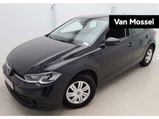 Volkswagen Polo 1.0 TSI Life 95 PK | Airco | Parkeersensoren voor + achter | Digitaal Dashbord | Cruise Control | Apple Carplay | Android Auto |