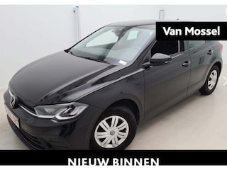 Volkswagen Polo 1.0 TSI Life 95 PK | Airco | Parkeersensoren voor + achter | Digitaal Dashbord | Cruise Control | Apple Carplay | Android Auto |