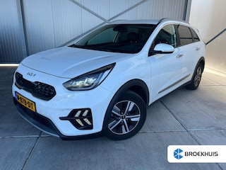 Kia Niro 1.6 GDi PHEV DynamicPlusLine 140pk AUTO | Lederen bekleding | Achteruitrijcamera | Dodehoek detectie | Adaptive cruise | Navigatie | Stoel- en stuurverwarming | 16" LMV
