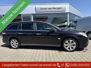 Opel Vectra Wagon 1.8-16V Executive, leder, climatronic, cruisecontrol, navigatie, pdc, trekhaak, isofix, afkomstig van 1e eigenaar, top onderhouden !