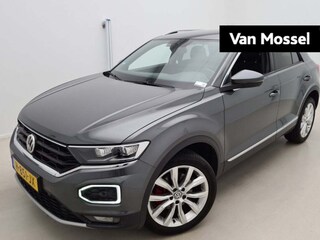 Volkswagen T-Roc 1.5 TSI Sport 150 PK | Automaat | Climate Control | Trekhaak Afneembaar | Cruise Control | Achteruitrij Camera | Half Lederen Bekleding | Navigatie | Parkeersensoren Voor + Achter |