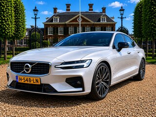 Volvo S60 2.0 T4 R-Design | NL-AUTO! | PANODAK | ELEKTR. STOEL INCL. MEMORY | ELEKTR. TREKHAAK | STOELVERWARMING | ADAPTIVE CRUISE | DODE HOEK | LANE ASSIST
