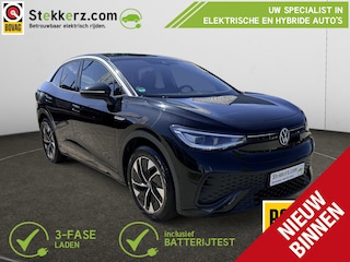 Volkswagen ID.5 Pro 77 kWh | All-in prijs incl. 12 mnd BOVAG garantie | Elek. Trekhaak | Panoramadak | IQ Light | 3D Camera | HUD