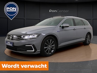Volkswagen Passat Variant 1.4 TSI PHEV GTE | Pano Dak | Trekhaak | Camera | ACC | Elek. Achterklep | Stuur-/Stoelverwarming | 17'' |