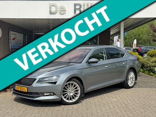 Skoda Superb 1.8 TSI Style Business,Leer, camera, keyless go