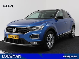 Volkswagen T-Roc 1.5 TSI Style | Trekhaak | Apple Carplay/Android Auto | 17"LM Velgen | Nederlandse Auto | NAP |