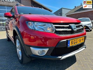 Dacia Sandero 0.9 TCe STEPWAY Lauréate. Navi. PDC. Trekhaak.