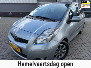 Toyota Yaris 1.3 VVTi Aspiration*VELGEN*TERKHAAK*NEW APK*AIRCO*ELKT-RAAM*NAP