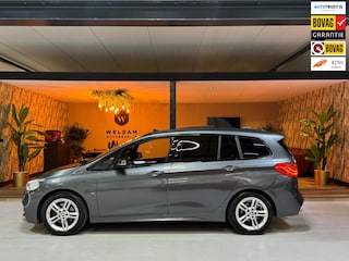 BMW 2-serie Tourer 218i M Sport Garantie Trekhaak Pano Head-up Camera Navi StoelVW Sfeer Cruise Clima Elekachterklep Rijklaar