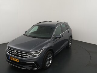 Volkswagen Tiguan 1.4 TSI eHybrid 204 pk R-Line Business+ | Trekhaak | Leder | IQ-LED | Adapt. cruise | El. verst. stoel + geh | 100% dealer onderh. | El. a. klep
