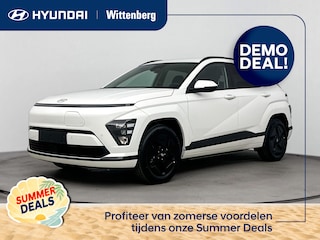 Hyundai Kona Pure Edition 64.8 kWh | Stoelverwarming | Stuurverwarming | Parkeersensoren voor en achter |
