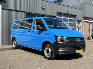 Volkswagen Transporter Kombi 2.0 TDI L2H1 Airco Cruise control Parkeersensoren achter EURO 6 ! Ideaal voor camperombouw! 9-persoons op kenteken. Marge Groeps vervoer Taxi Combi Tourer Passenger