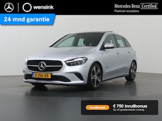 Mercedes-Benz B-klasse 180 Luxury Line | Trekhaak | Panoramadak | Widescreen | Stoelverwarming | Achteruitrijcamera |