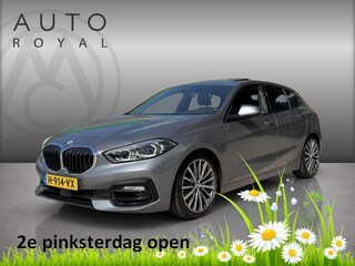 BMW 118i High Executive Edition PANORAMADAK | NAVIGATIE | STOELVERWARMING | CAMERA | LEDER SPORT INTERIEUR | ACHTERUIT RIJ CAMERA | PARKEERSENSOREN | AIRCO/ECC | CRUISECONTROL | LED | AFNEEMBARE TREKHAAK |