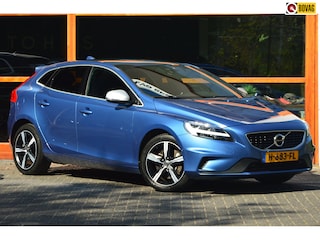 Volvo V40 T3 Polar+ Sport R-Design | Panoramadak | Harman Kardon | Camera | Trekhaak | Stoelverwarming | Perfect Onderhoud |