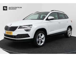 Skoda Karoq 1.5 TSI ACT Style (TREKHAAK, CAMERA, NAVIGATIE CARPLAY, CRUISE CONTROL, PARKEERSENSOREN)