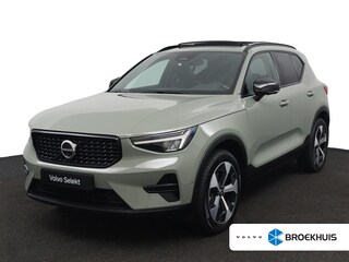 Volvo XC40 B3 Ultimate Dark | Panoramadak | Trekhaak | 360° Camera | Allseason | Sage Green | Harman/Kardon |