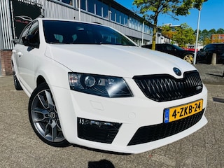 Skoda Octavia Combi 2.0 TSI RS 220 PK RS LEDER INTERIEUR