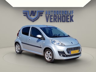 Peugeot 107 1.0 Black & Silver Airco - Trekhaak - Bluetooth