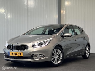Kia Ceed cee'd 1.6 GDI 20th Anniv. [ NAP trekhaak cruise LED ]