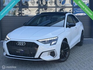 Audi A3 Limousine 30 TFSI S edition | Pano | Stoelverw | ACC