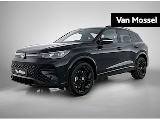 Volkswagen Tiguan 1.5 eHybrid R-Line Edition 204 PK Plug in Hybride | Panoramadak | Black Style | Apple Carplay | 360 Camera | Stoelverwarming | Navigatie | Achterklep elektrisch | Keyless Access | Head-Up display | Android Auto | Stuurverwarming | IQ Lights | Ruiiten getint | 20" Lichtmetalen velgen |