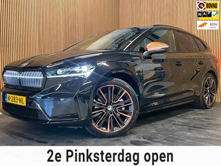 Skoda Enyaq iV 80 Founders Edition Black|90% SOH|CRYSTAL FACE|LEDER|NAVI|CAMERA|STUURVERWARMING|NAP|NL-AUTO|1e EIGENAAR|INCL.BTW|
