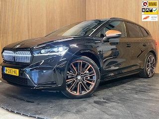 Skoda Enyaq iV 80 Founders Edition Black|90% SOH|CRYSTAL FACE|LEDER|NAVI|CAMERA|STUURVERWARMING|NAP|NL-AUTO|1e EIGENAAR|INCL.BTW|