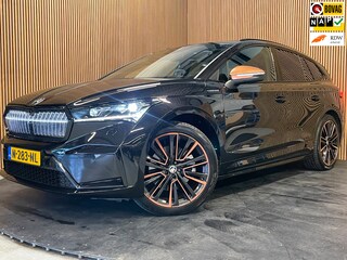 Skoda Enyaq iV 80 Founders Edition Black|90% SOH|CRYSTAL FACE|LEDER|NAVI|CAMERA|STUURVERWARMING|NAP|NL-AUTO|1e EIGENAAR|INCL.BTW|