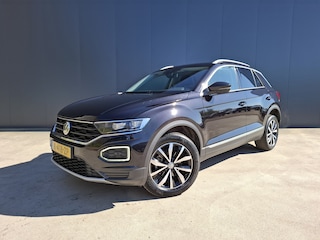 Volkswagen T-Roc 1.5 TSI 150 PK AUTOMAAT Sport VIRTUAL COCKPIT CAMERA TREKHAAK ECC NAVI ADAP CRUISE XENON