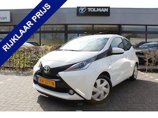 Toyota Aygo 1.0 VVT-i x-play | Rijklaar | Airco | Bluetooth | Mistlampen | Camera | Dealer onderhouden