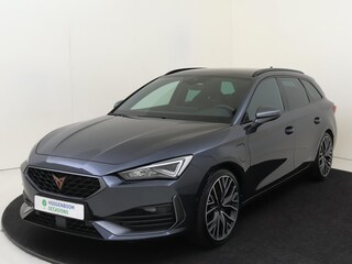Cupra Leon 1.4 e-Hybrid VZ Performance | SoH 100% | Adaptieve cruise control | Adaptieve demping | Stoel- en stuurwielverwarming | BEATS audio | 3 zone airco | Keyless | Elektrische achterklep | Parkeerassistent |