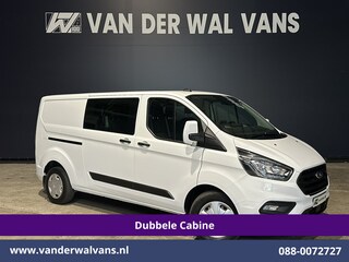 Ford Transit Custom 2.0 TDCI 130pk Automaat L2H1 Dubbele Cabine Inrichting Euro6 Airco | 6-Zits | Camera | Navigatie | LED Apple Carplay, Android Auto, Cruisecontrol, Trekhaak, Stoelverwarming, Verwarmde voorruit, Parkeersensoren, Achterklep
