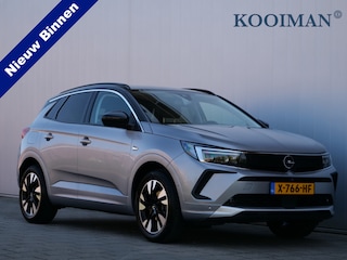 Opel Grandland 1.2 Turbo Ultimate 130 Pk Automaat Navi / DAB / Apple Carplay / Camera / Winterpakket / Trekhaak