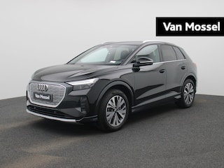 Audi Q4 40 Edition 63 kWh l Adaptive cruise control l Climate control l Navigatie l Trekhaak l Privacy glas l Dodehoekdetectie l Achteruitrijcamera l Apple Carplay / Android auto l Stoelverwarming l Audi virtual cockpit l Audi sound system l