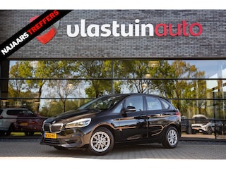 BMW 2-serie Tourer 218i High Executive , Trekhaak, Navigatie, Stoelverwarming,