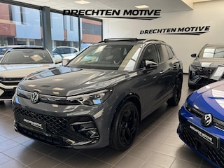 Volkswagen Tiguan 1.5 eTSI R-Line / Pano / 360 Camera / Massage /