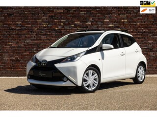 Toyota Aygo 1.0 VVT-i x-wave 5-drs | Cabrio | Camera | Airco | Trekhaak |