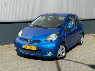 Toyota Aygo 1.0-12V Dynamic Blue Carplay Pdc Airco Elektrische Ramen Nieuwe Apk
