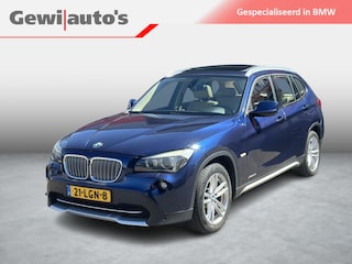 BMW X1 xDrive28i Executive 6 cilinder Panoramadak