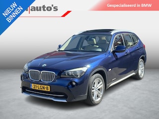 BMW X1 xDrive28i Executive 6 cilinder Panoramadak