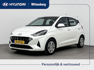 Hyundai i10 1.0 Premium | Unieke km-stand! | Navigatie | Camera | Climate control | Parkeersensoren |
