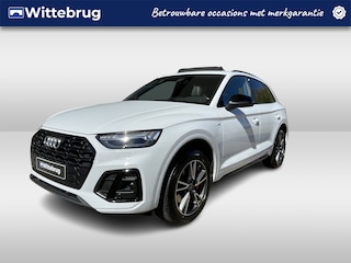 Audi Q5 50 TFSI e S edition / Panorama dak / Matrix Led / 19 Inch / 299 PK / Achteruitrijcamera / Elect. achterklep / Stoelverwarming