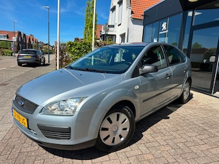 Ford Focus 1.4-16V Ambiente|Airco|Beurt|Nwe APK