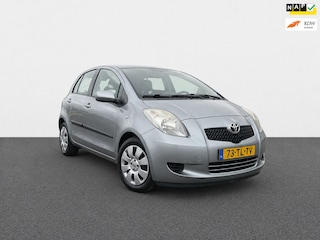 Toyota Yaris 1.3 VVTi Sol / NAP / CarPlay / Apk bij aflevering