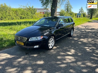 Volvo V70 1.6 T4 Nordic+ Navi Lederbekleding Cuise Automaat Clima Stoelverwarming Pdc Voor En Achter Trekhaak