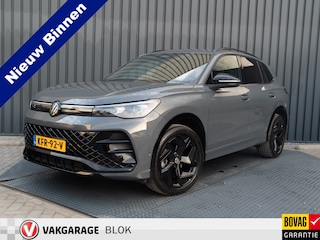 Volkswagen Tiguan 1.5 eTSI R-Line Edition | Trekhaak wegkl. | 360 Camera | Side Assist | IQ Light | Prijs Rijklaar!!